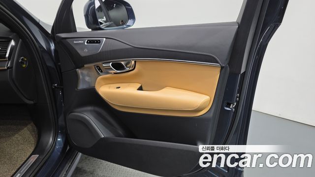 Volvo XC90 (II) T8 Ultimate Bright Hybrid 2023 — фото 24