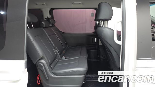 Hyundai Staria Tourer 9-Seater Modern 2025 — фото 11