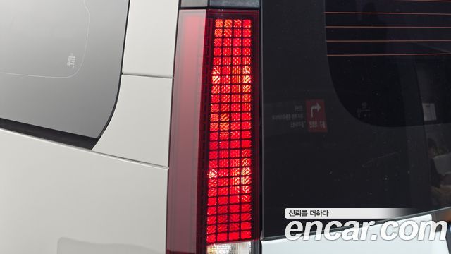 Hyundai Staria Tourer 9-Seater Modern 2025 — фото 23