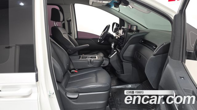 Hyundai Staria Tourer 9-Seater Modern 2025 — фото 26