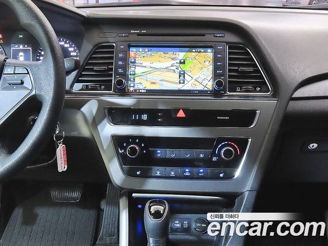 Hyundai Sonata (LF) 2.0 Style 2015 — фото 15