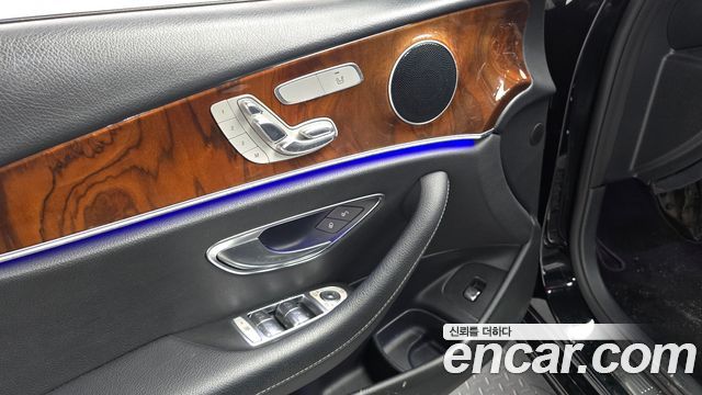Mercedes-Benz E-Class (W213) E300 Avantgarde 2018 — фото 17