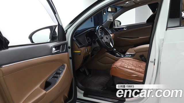 Hyundai Tucson Gasoline 1.6 turbo 2WD Premium 2018 — фото 10