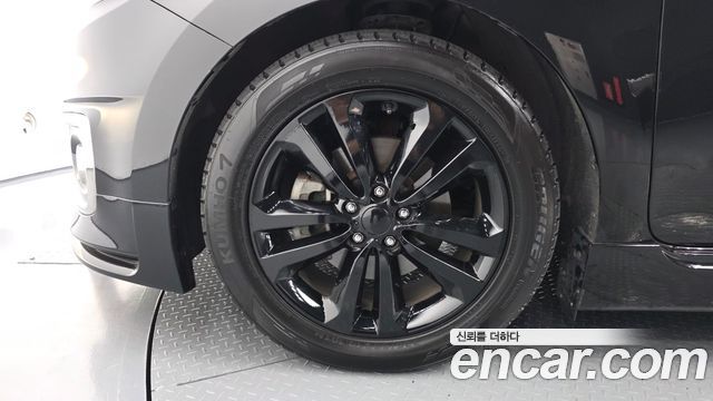 Kia Carnival 9-seater Hi-Limousine Prestige 2017 — фото 5