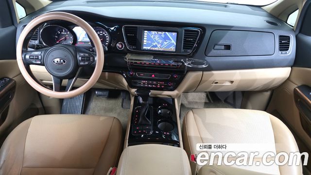 Kia Carnival 9-seater Hi-Limousine Prestige 2017 — фото 7