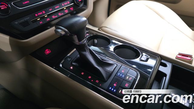 Kia Carnival 9-seater Hi-Limousine Prestige 2017 — фото 9