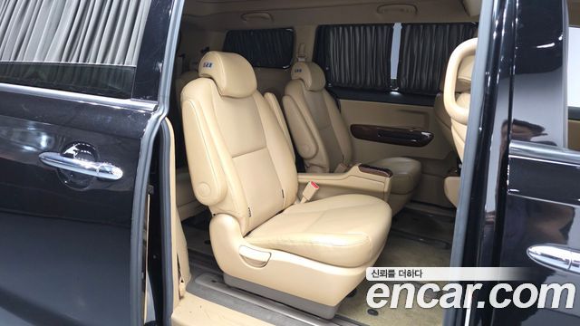 Kia Carnival 9-seater Hi-Limousine Prestige 2017 — фото 12