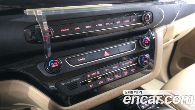 Kia Carnival 9-seater Hi-Limousine Prestige 2017 — фото 16