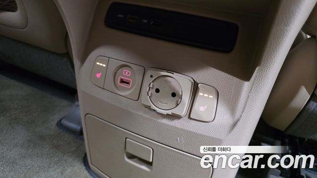 Kia Carnival 9-seater Hi-Limousine Prestige 2017 — фото 19