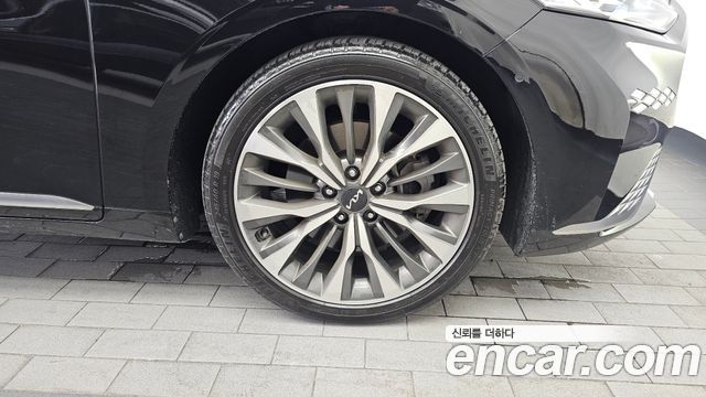Kia K8 2.5 Gasoline 2WD Signature 2023 — фото 21