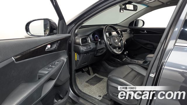 Kia Sorento Diesel 2.0 2WD Noblesse Special 2017 — фото 10