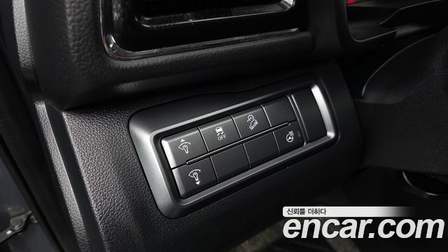 KG Mobility (SsangYong) Very New Tivoli Gasoline 1.5 2WD V3 2020 — фото 18