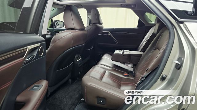 Lexus RX450h (IV) Executive 2022 — фото 13
