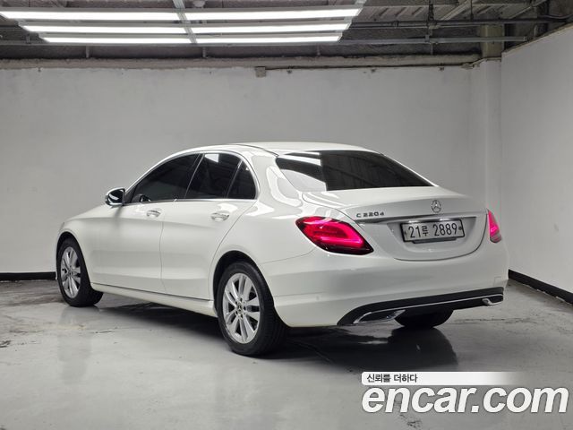 Mercedes-Benz C-Class (W205) C220 d Avantgarde 2019 — фото 2