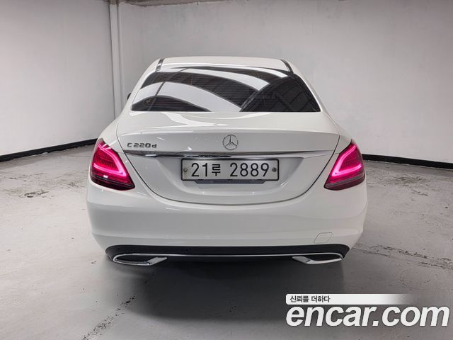 Mercedes-Benz C-Class (W205) C220 d Avantgarde 2019 — фото 4