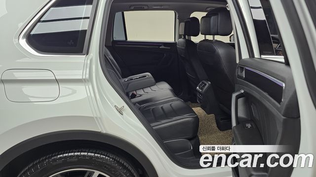 Volkswagen Tiguan (II) 2.0 TDI Prestige 2023 — фото 15
