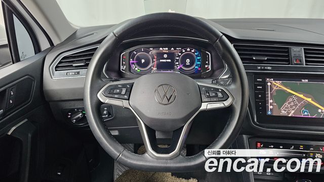 Volkswagen Tiguan (II) 2.0 TDI Prestige 2023 — фото 17