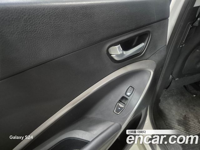 Hyundai Santa Fe (DM) Diesel(e-VGT) 2.0 2WD Premium 2013 — фото 9