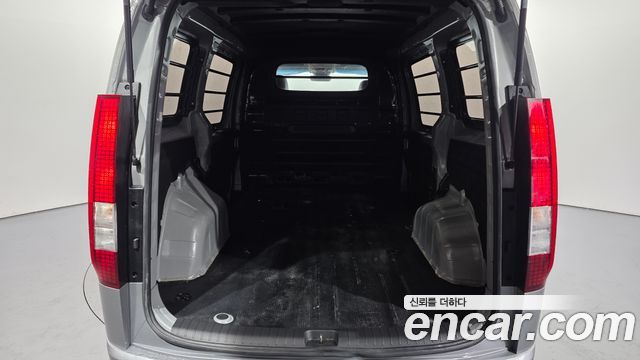 Hyundai Staria Cargo 3-Seater Modern 2022 — фото 17