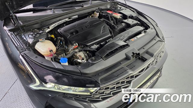 Kia K5 (III) 2.0 LPI Signature 2022 — фото 6