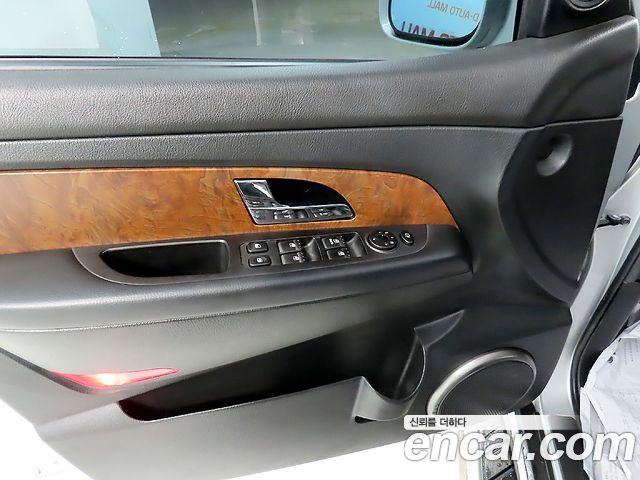 KG Mobility (SsangYong) Rexton W 2.2 4WD RX7 Luxury 2017 — фото 16