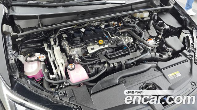 Toyota Prius (V) 2.0 PHEV XSE 2024 — фото 6