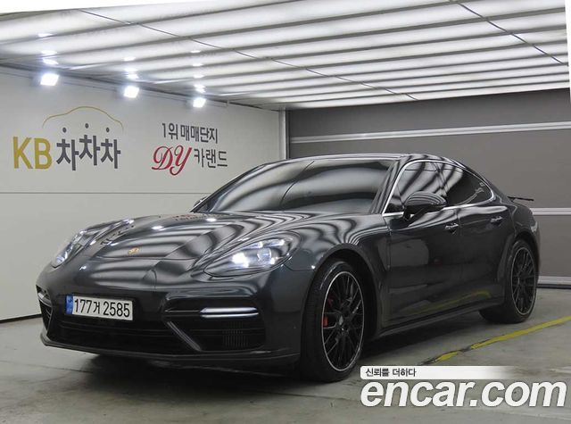 Porsche Panamera (971) 4.0 Turbo