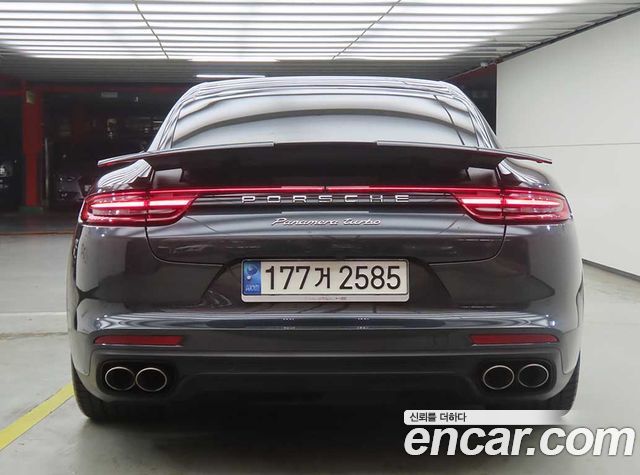 Porsche Panamera (971) 4.0 Turbo 2017 — фото 3
