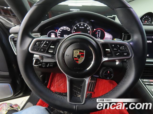 Porsche Panamera (971) 4.0 Turbo 2017 — фото 8