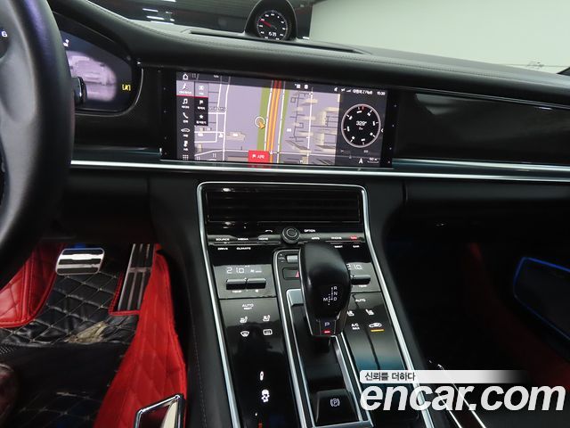Porsche Panamera (971) 4.0 Turbo 2017 — фото 10