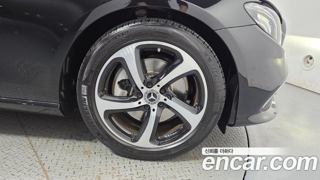 Mercedes-Benz E-Class (W213) E250 Avantgarde 2020 — фото 21