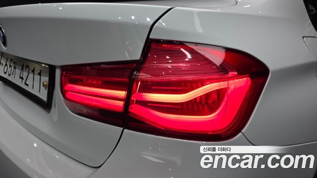 BMW 3 Series (F30) 330i M Sport 2017 — фото 23
