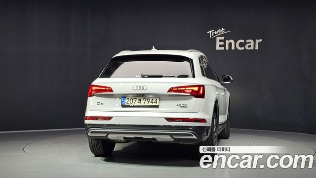 Audi Q5 (FY) 40 TDI Quattro 2023 — фото 4