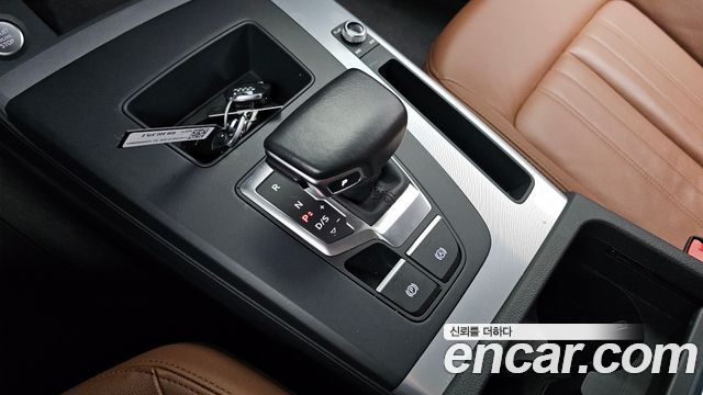 Audi Q5 (FY) 40 TDI Quattro 2023 — фото 9