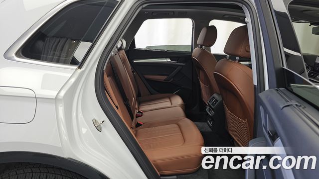 Audi Q5 (FY) 40 TDI Quattro 2023 — фото 16