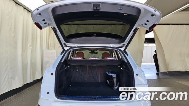 Audi Q5 (FY) 40 TDI Quattro 2023 — фото 24