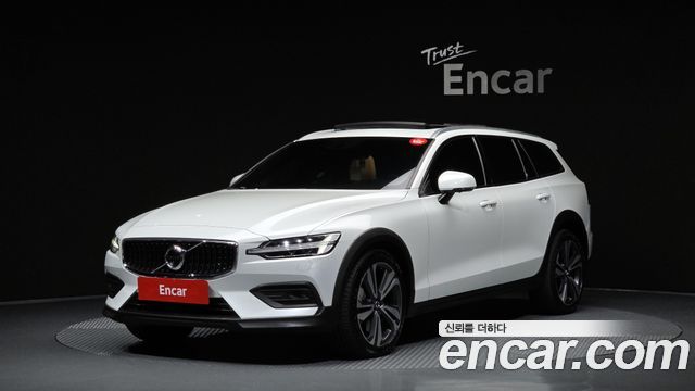 Volvo V60 Cross Country (II) B5 AWD
