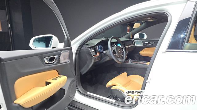 Volvo V60 Cross Country (II) B5 AWD 2021 — фото 10