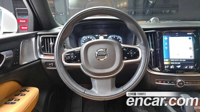 Volvo V60 Cross Country (II) B5 AWD 2021 — фото 13