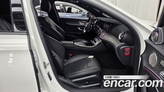 Mercedes-Benz E-Class (W213) E350 4MATIC AMG Line 2023 — фото 11