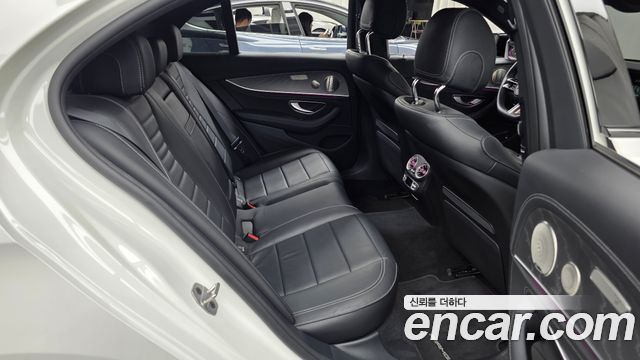 Mercedes-Benz E-Class (W213) E350 4MATIC AMG Line 2023 — фото 12