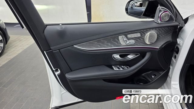 Mercedes-Benz E-Class (W213) E350 4MATIC AMG Line 2023 — фото 24