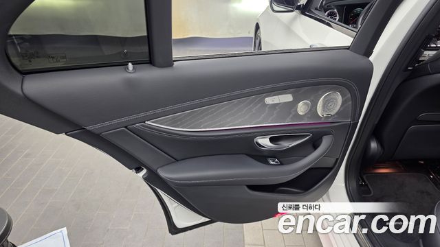 Mercedes-Benz E-Class (W213) E350 4MATIC AMG Line 2023 — фото 25