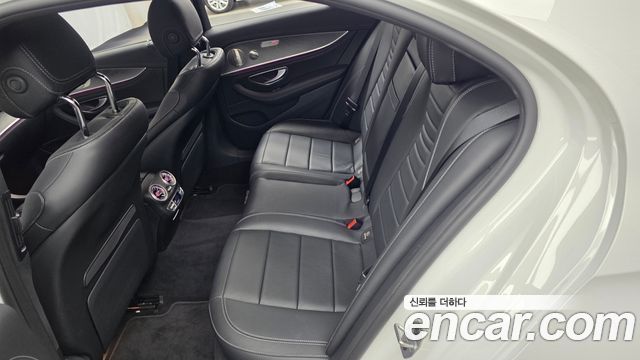 Mercedes-Benz E-Class (W213) E350 4MATIC AMG Line 2023 — фото 26