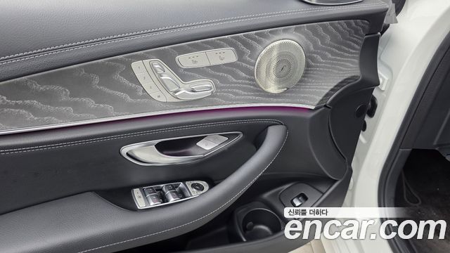 Mercedes-Benz E-Class (W213) E350 4MATIC AMG Line 2023 — фото 30