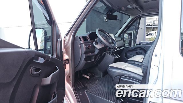 Renault Korea Master 2.3 15-Seater 2020 — фото 10