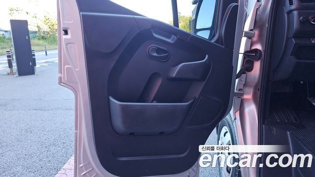 Renault Korea Master 2.3 15-Seater 2020 — фото 25