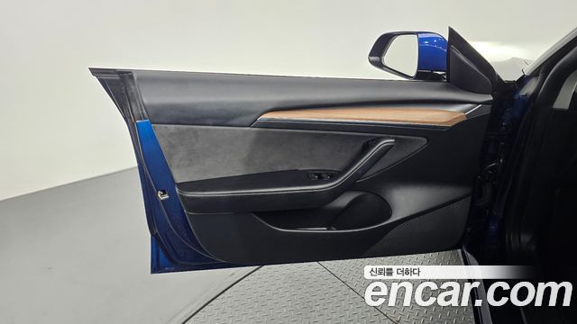 Tesla Model 3 Long Range AWD 2022 — фото 30