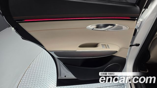 Genesis GV70 2.5T Gasoline AWD 2025 — фото 25