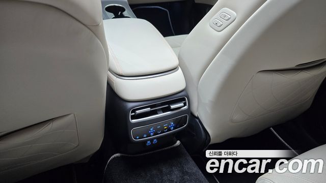 Genesis GV70 2.5T Gasoline AWD 2025 — фото 29